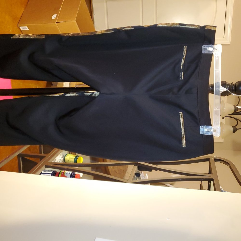Ashro Suit - Picture 6 of 9